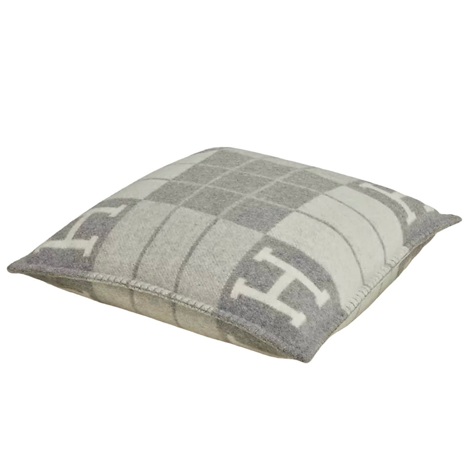 HERMES AVALON PILLOW GRIS CLAIR